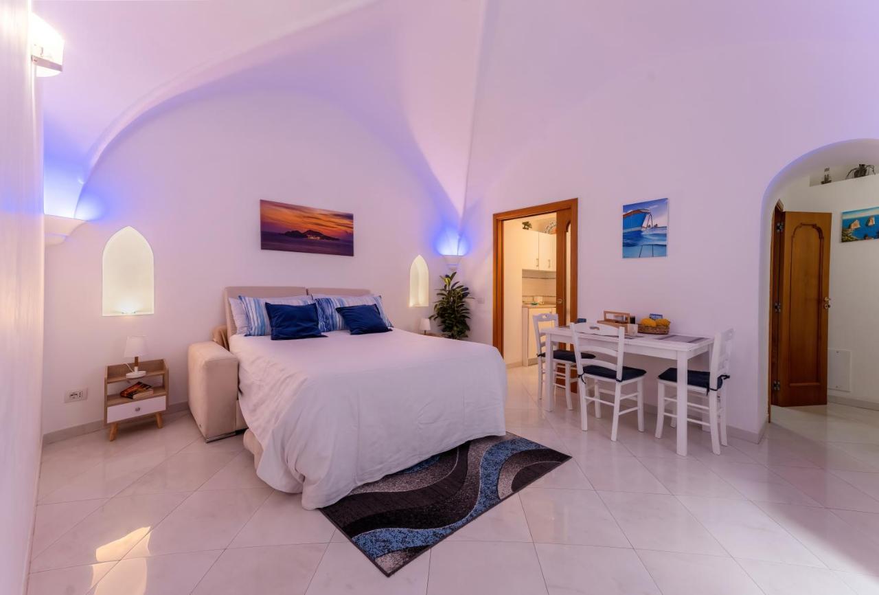 קאפרי Suite Posterus 5 מראה חיצוני תמונה