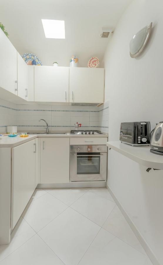 קאפרי Suite Posterus 5 מראה חיצוני תמונה